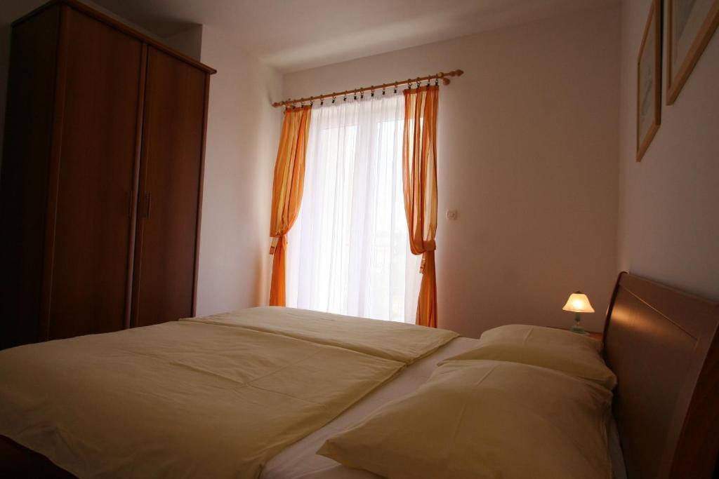 Apartments Bogovic Malinska Bilik gambar