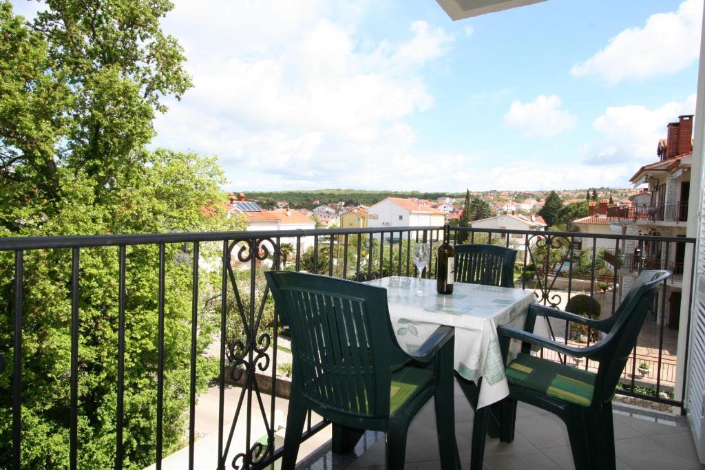 Apartments Bogovic Malinska Bilik gambar